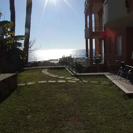 Au Chateau Vallaya Apartman *
